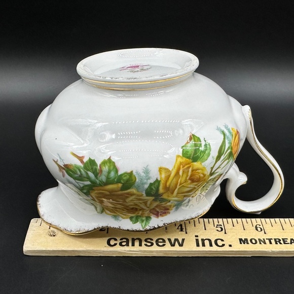 Royal Albert Tea Rose Gravy Boat Saucer Set Bone China England - Picture 3 of 4